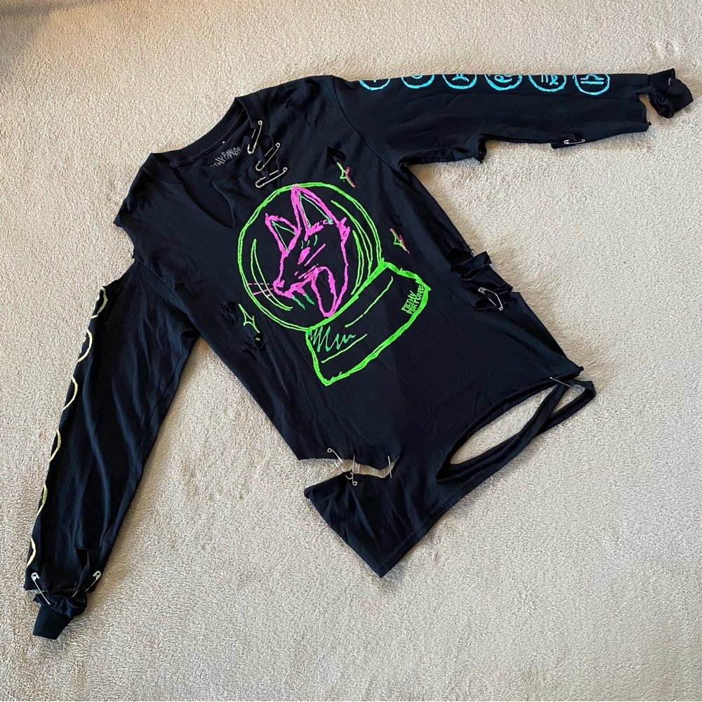 Filthy Fangz Distressed Top